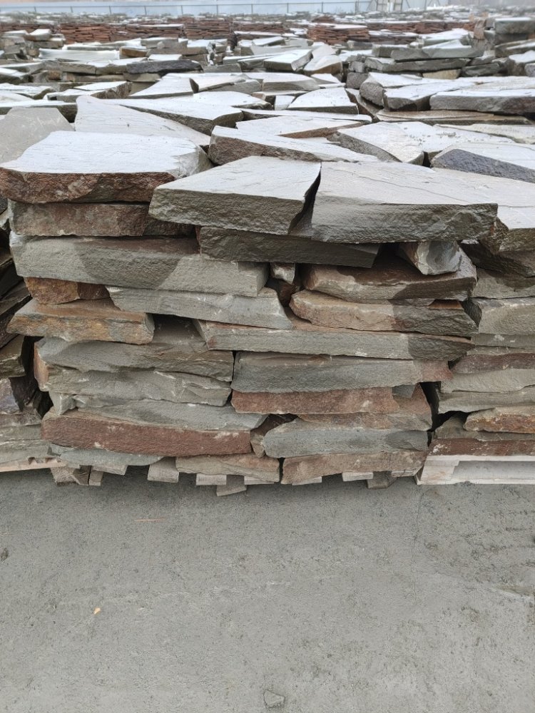 Плитняк песчаник серо-зелёный для мощения 60-65 мм купить в Ирбите