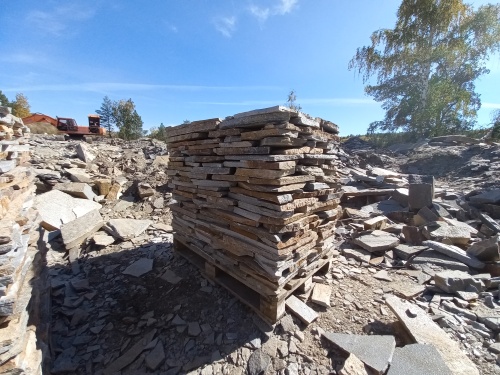 Плитняк златолит серебристый для мощения на бетон купить в Ирбите