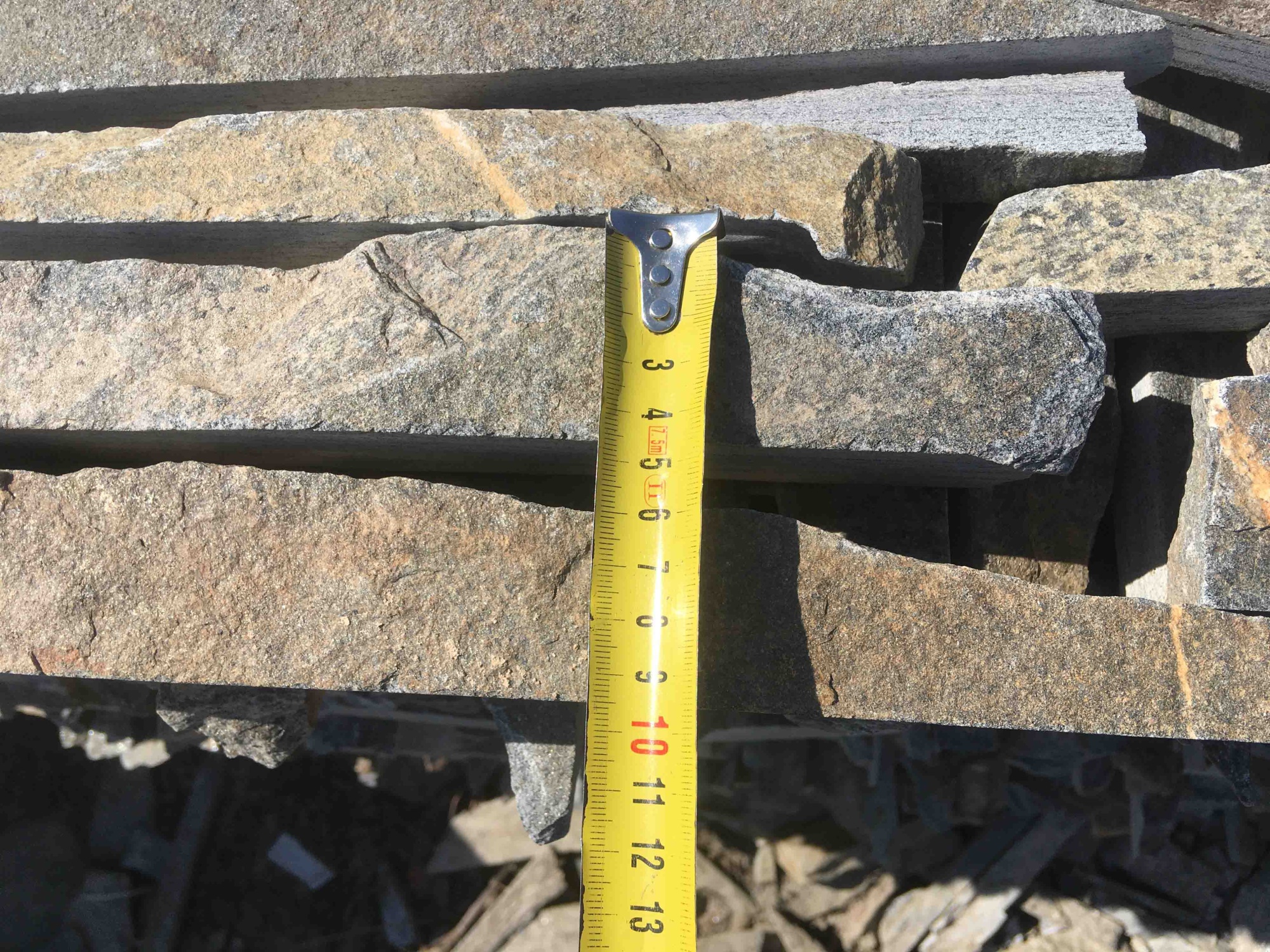 Горбушка златолит мультиколор для облицовки купить в Ирбите