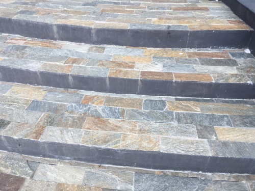 Плитка из Златолита Уральского для лестницы купить в Ирбите