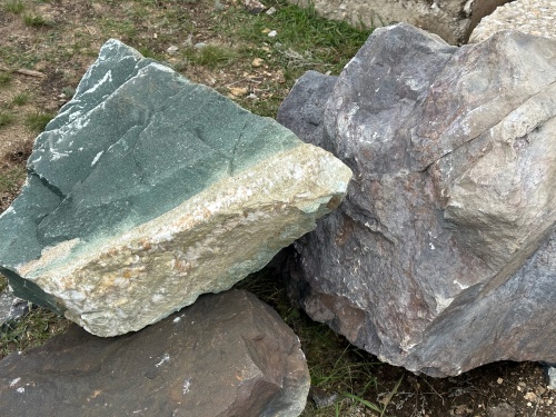 Камни для ландшафтного дизайна зелёные 10-60 килограмм купить в Ирбите