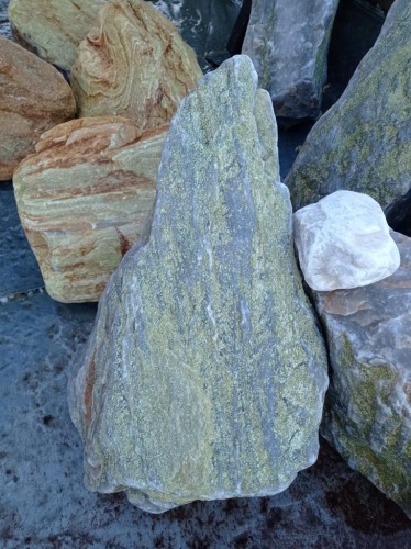 Златолит жёлтый, жёлто-зелёный глыбки и валуны для ланшафтного дизайна купить в Ирбите