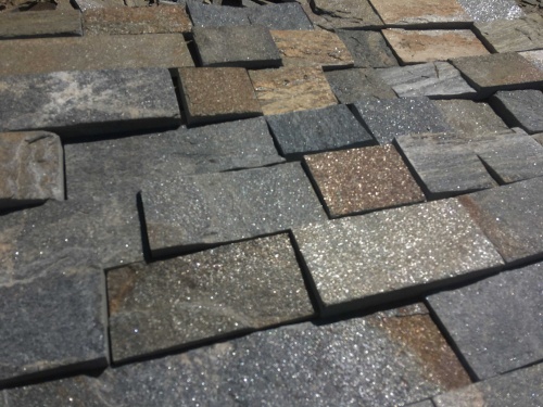 Плитка пилёная златолит Уральский для цоколя, отмостки купить в Ирбите