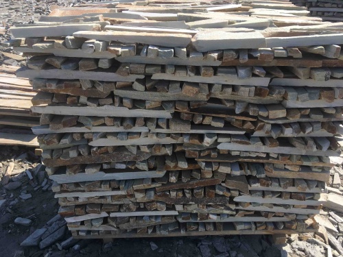 Горбушка златолит золотистый для облицовки купить в Ирбите