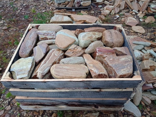 Златолит жёлтый, жёлто-зелёный глыбки и валуны для ланшафтного дизайна купить в Ирбите