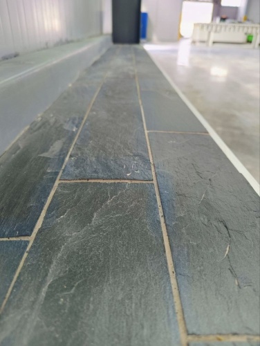 Плитка чёрная из натурального камня фасадная 30 см * 5 см, толщина 7 мм -30 мм купить в Ирбите